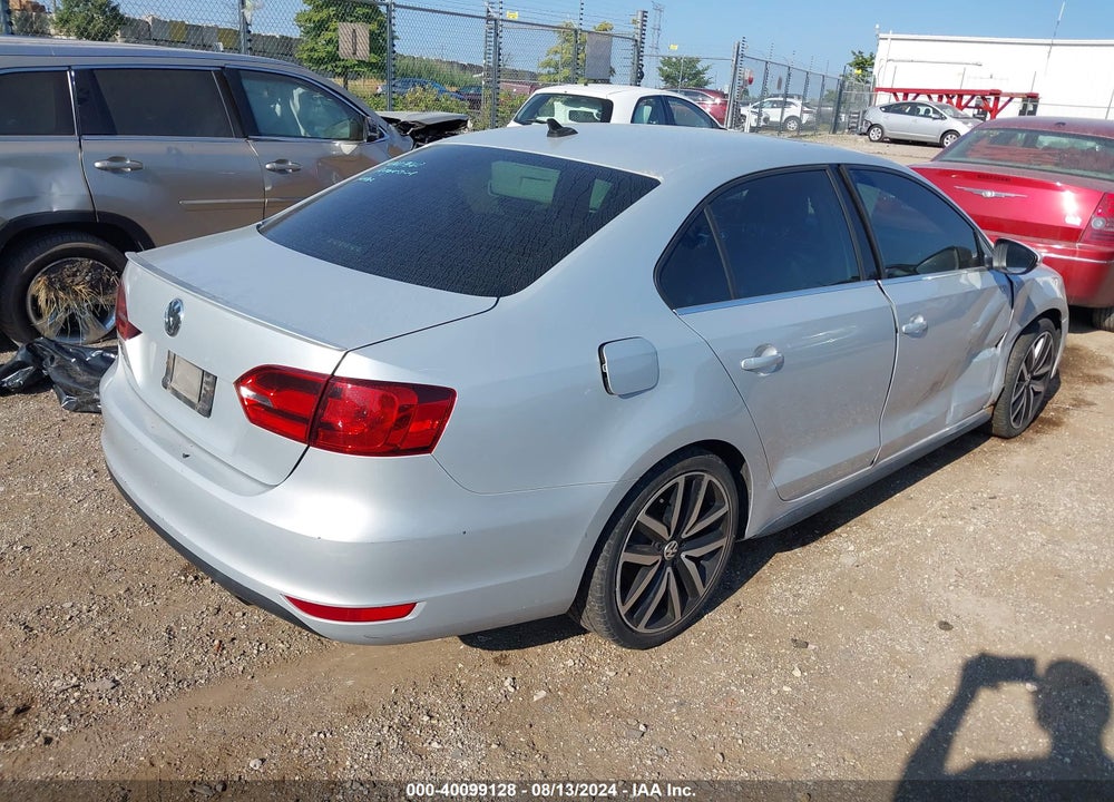 2013 VOLKSWAGEN JETTA GLI AUTOBAHN VIN: 3VW4A7AJ2DM227110