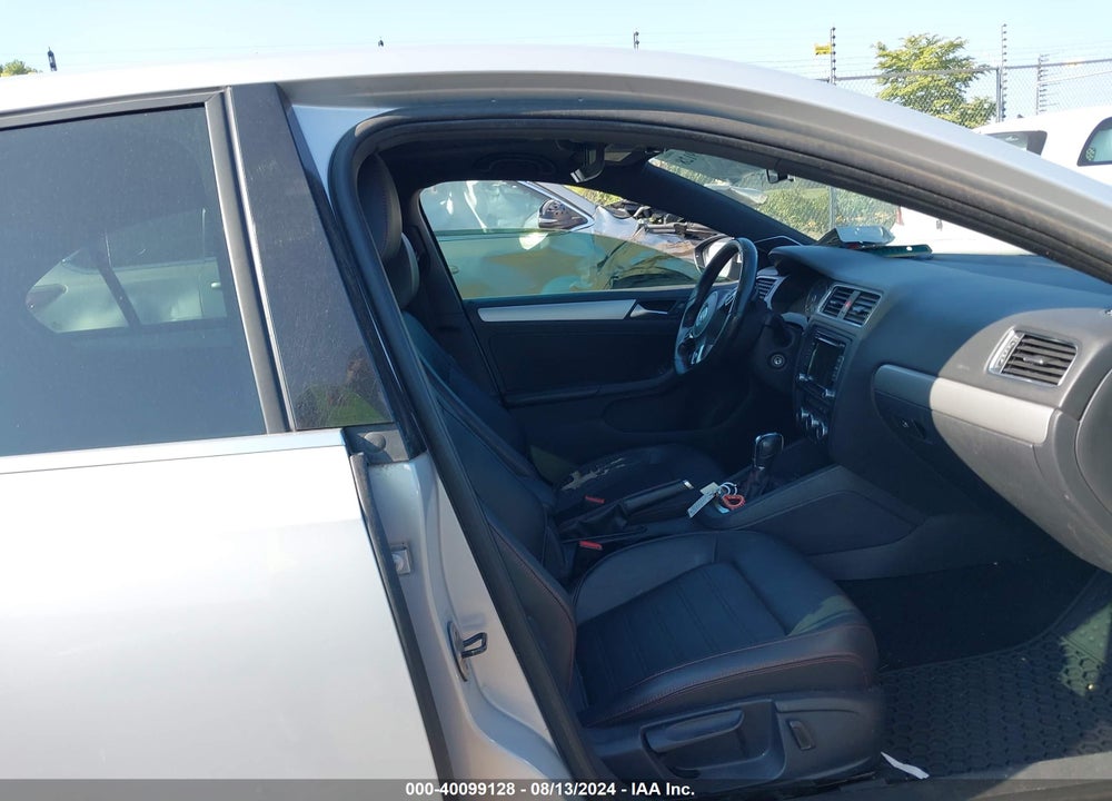 2013 VOLKSWAGEN JETTA GLI AUTOBAHN VIN: 3VW4A7AJ2DM227110