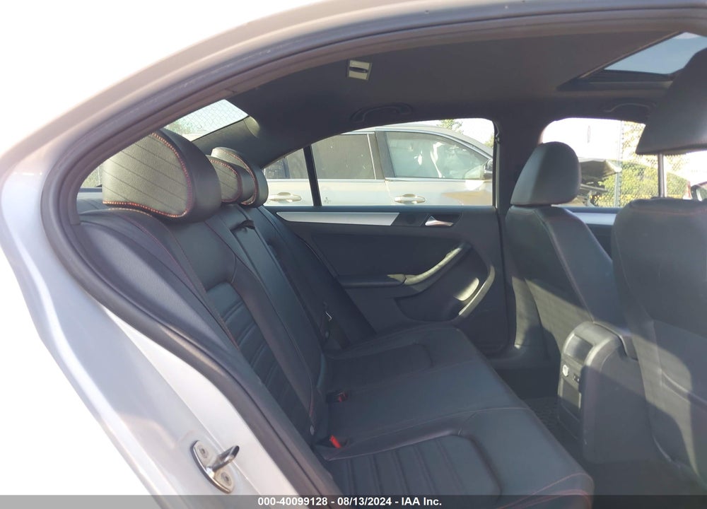2013 VOLKSWAGEN JETTA GLI AUTOBAHN VIN: 3VW4A7AJ2DM227110