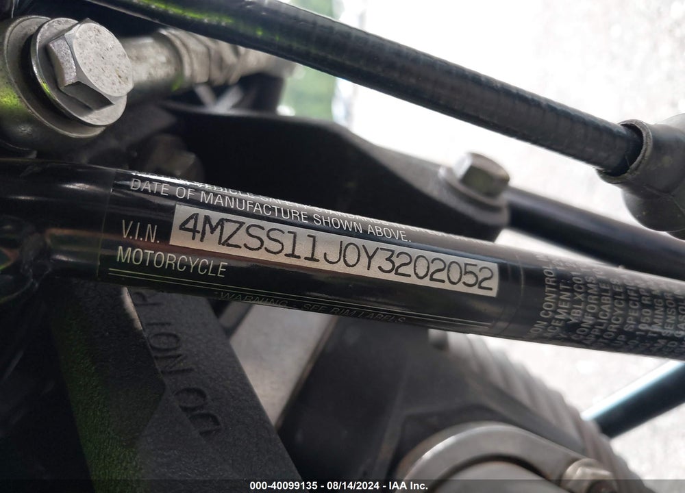 2000 BUELL LIGHTNING X1 VIN: 4MZSS11J0Y3202052
