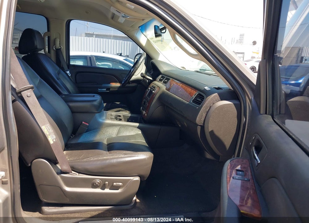 2007 CHEVROLET SUBURBAN 1500 LT VIN: 3GNFC16J67G127131