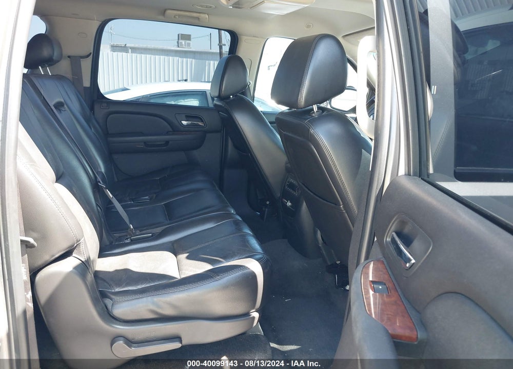 2007 CHEVROLET SUBURBAN 1500 LT VIN: 3GNFC16J67G127131
