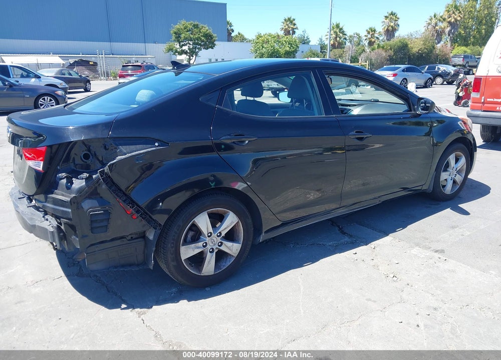 2013 HYUNDAI ELANTRA VIN: KMHDH4AE8DU668294