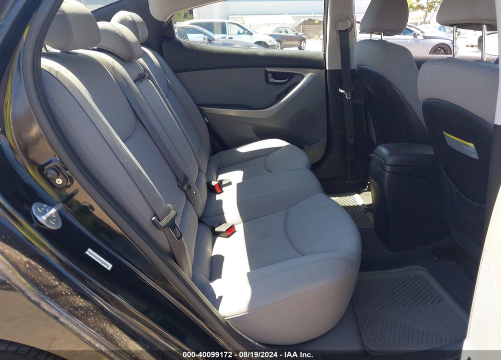 2013 HYUNDAI ELANTRA VIN: KMHDH4AE8DU668294