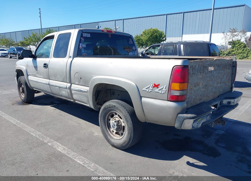 2002 GMC SIERRA 2500HD SLE VIN: 1GTHK29U12E304359
