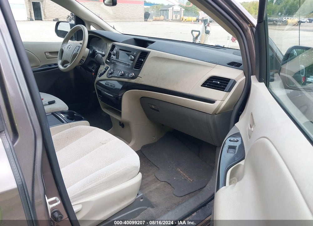 2011 TOYOTA SIENNA LE V6 VIN: 5TDKK3DC1BS009539