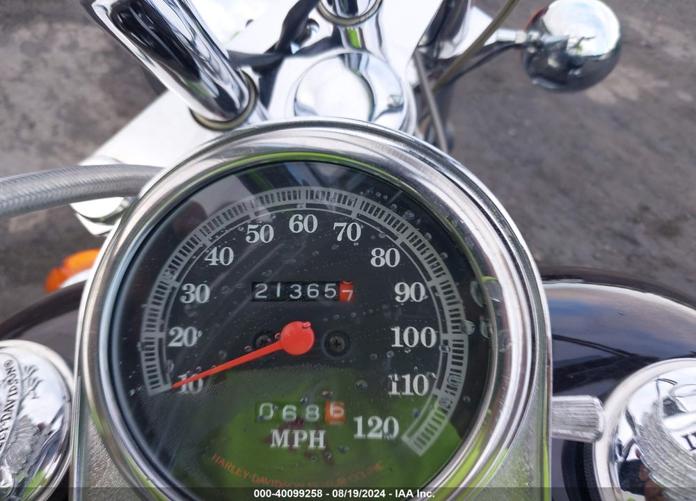 1988 HARLEY-DAVIDSON FXST CUSTOM VIN: 1HD1BKL1XJY015461