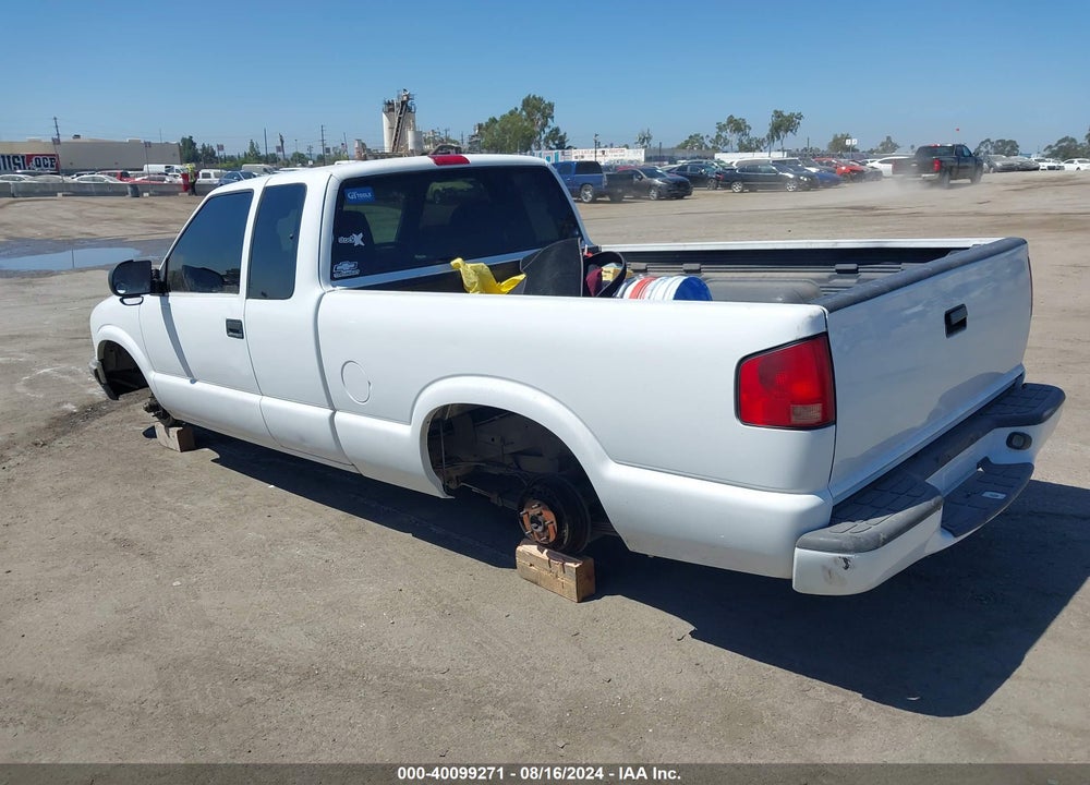 2000 CHEVROLET S-10 LS VIN: 1GCCS19W6Y8209180