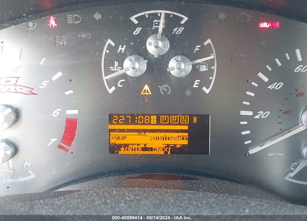 2011 NISSAN TITAN SV VIN: 1N6BA0EC0BN304098