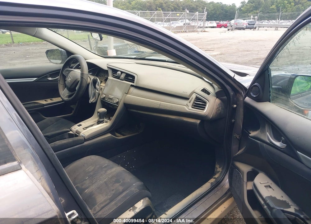 2018 HONDA CIVIC EX VIN: 19XFC2F72JE203000