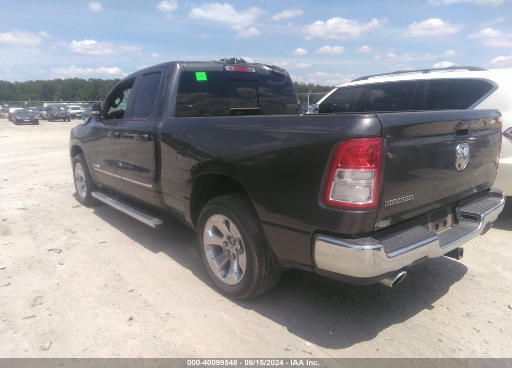 2022 RAM 1500 BIG HORN QUAD CAB 4X2 6'4 BOX VIN: 1C6RREBT9NN152426