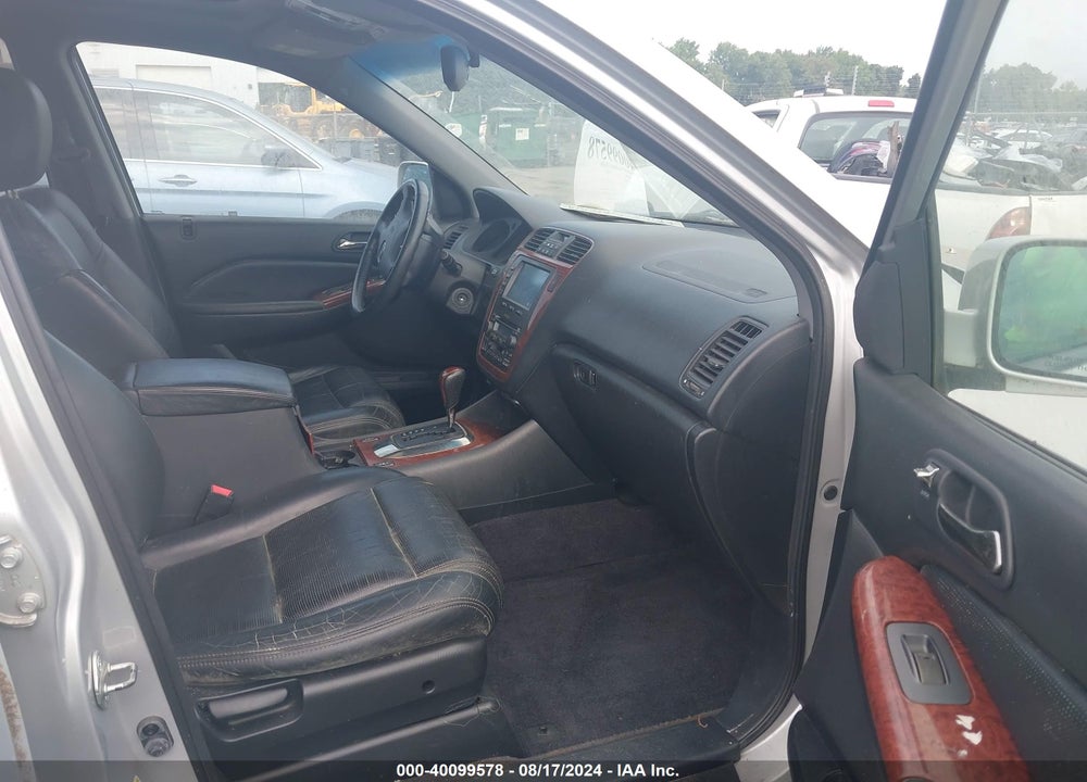 2004 ACURA MDX VIN: 2HNYD18284H558001