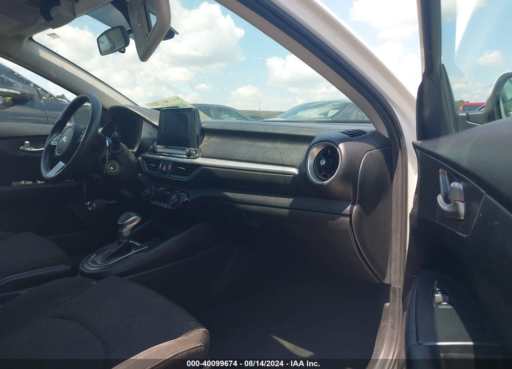 2019 KIA FORTE LXS VIN: 3KPF24AD1KE128609