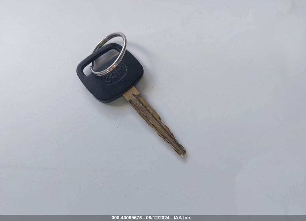 2002 TOYOTA CAMRY LE VIN: 4T1BE32K32U109408