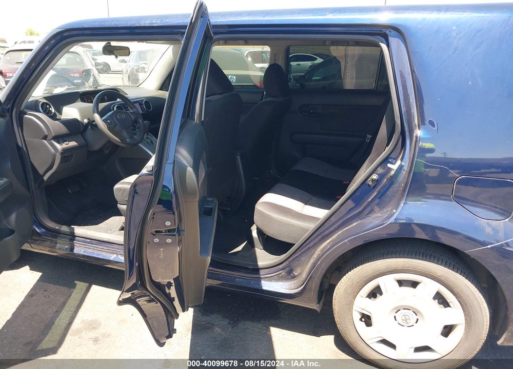 2013 SCION XB VIN: JTLZE4FE8DJ042732