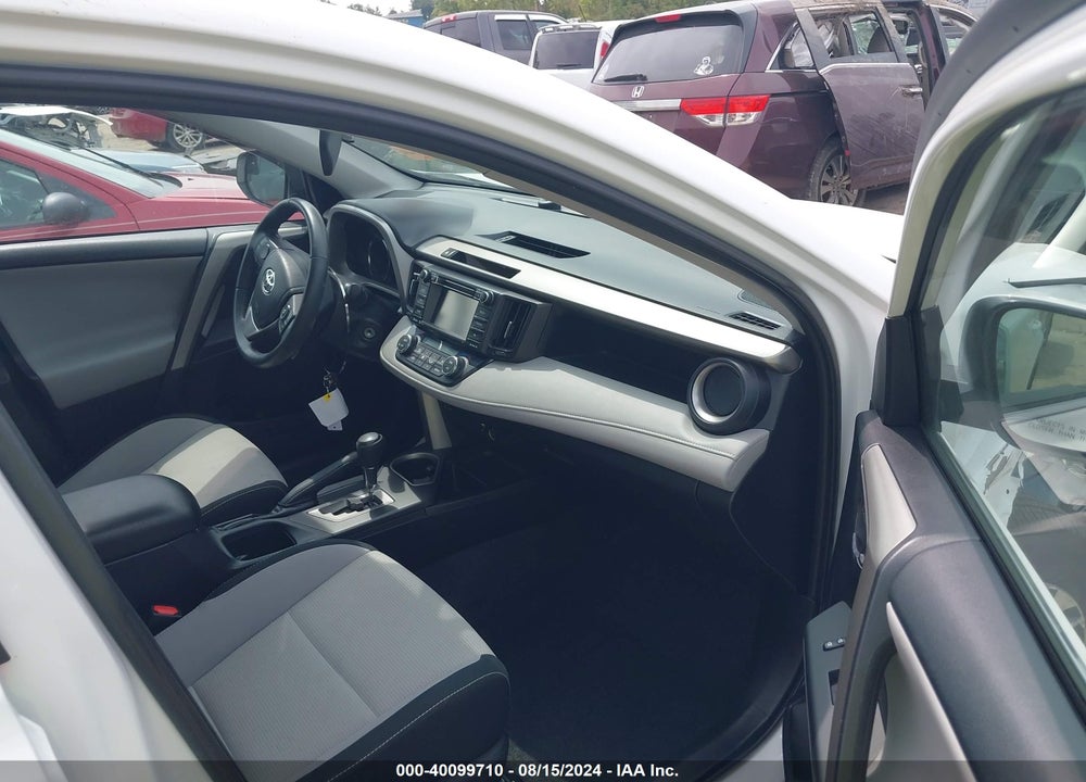 2016 TOYOTA RAV4 XLE VIN: 2T3RFREV0GW499984