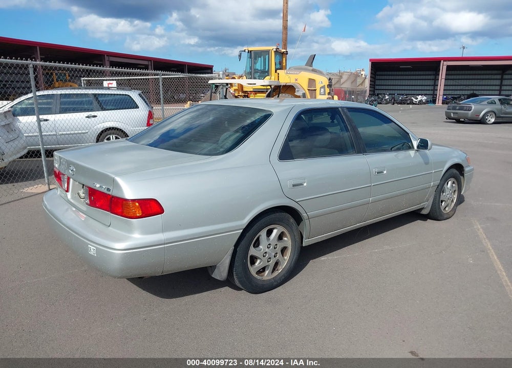 2000 TOYOTA CAMRY VIN: JT2BG22K0Y0385563