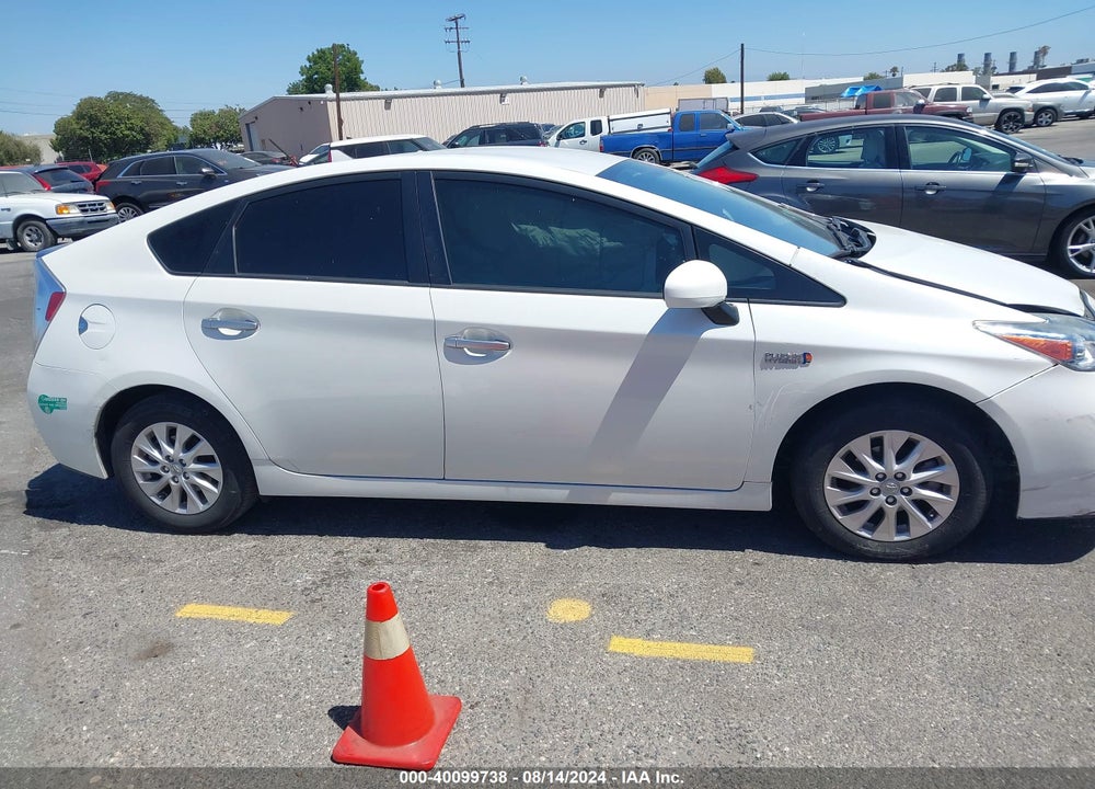 2015 TOYOTA PRIUS PLUG-IN VIN: JTDKN3DPXF3075363