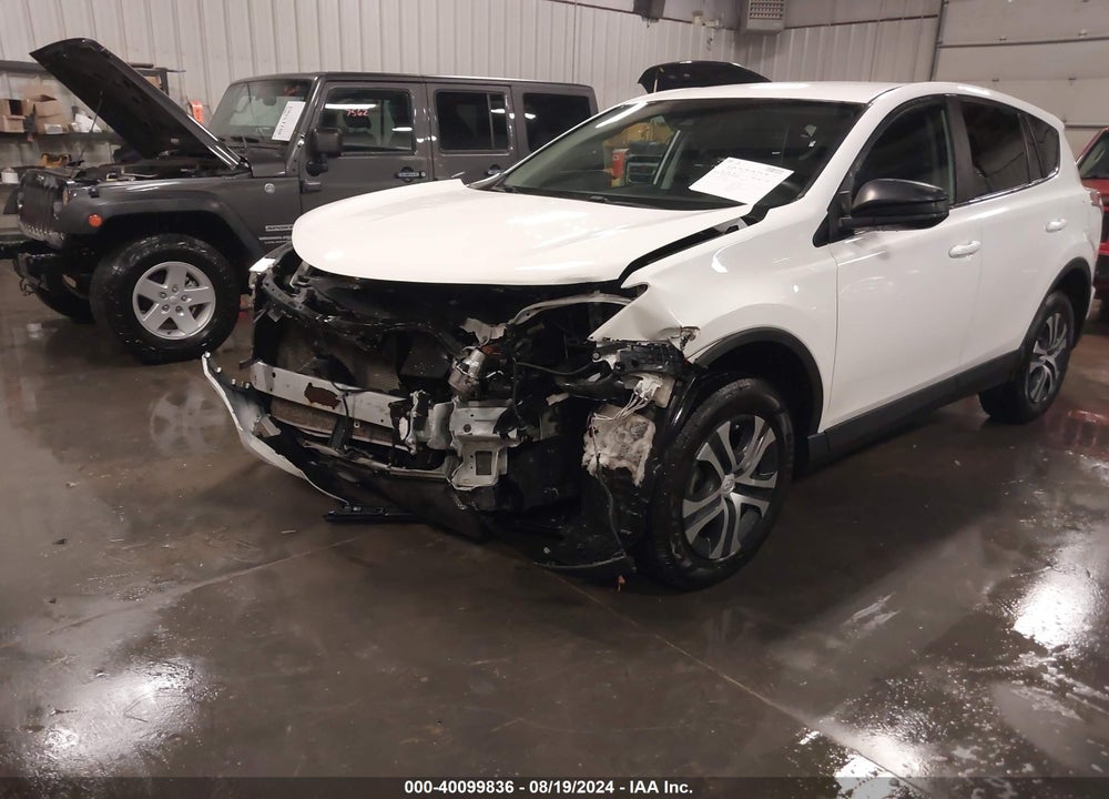 2018 TOYOTA RAV4 LE VIN: 2T3BFREV3JW853988