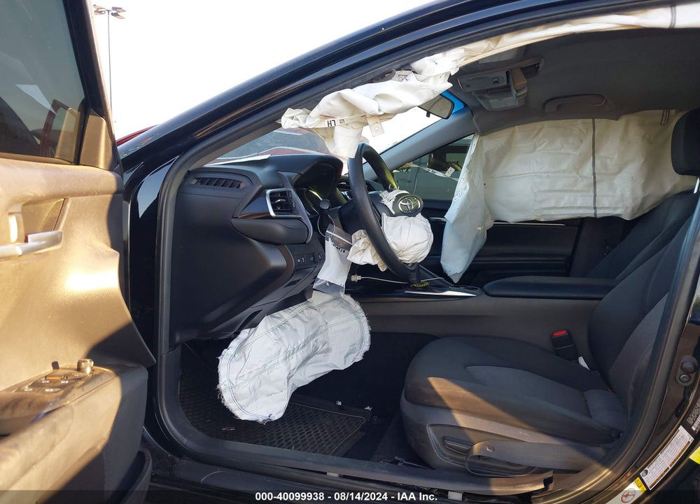 2018 TOYOTA CAMRY LE VIN: JTNB11HK4J3017655