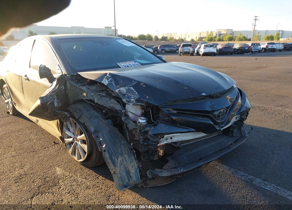 2018 TOYOTA CAMRY LE VIN: JTNB11HK4J3017655
