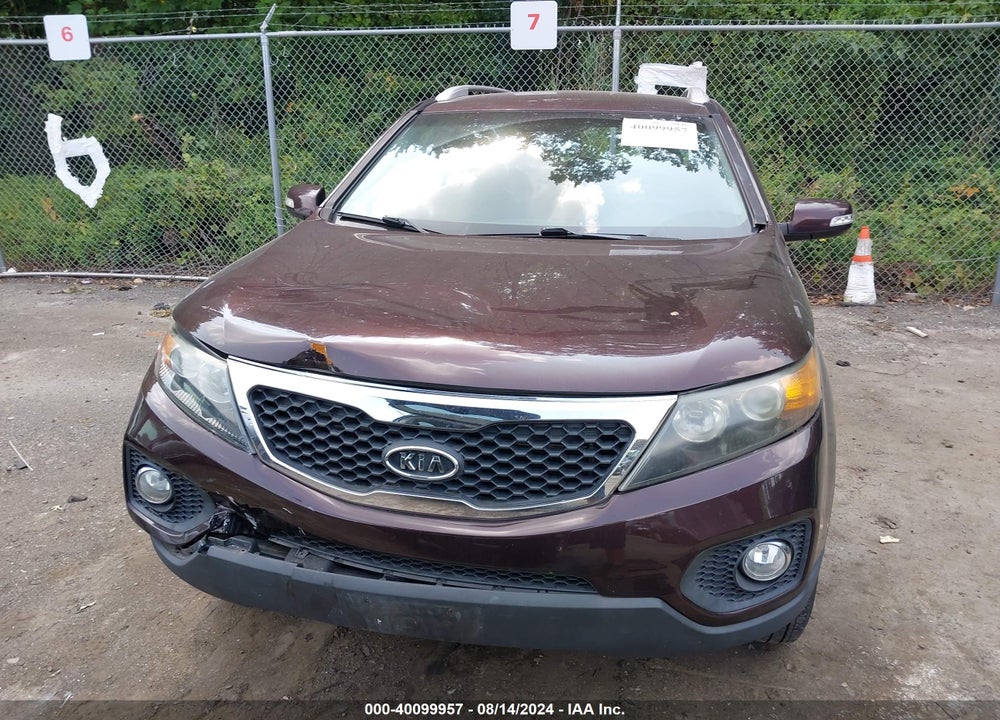 2011 KIA SORENTO LX VIN: 5XYKT3A1XBG099416