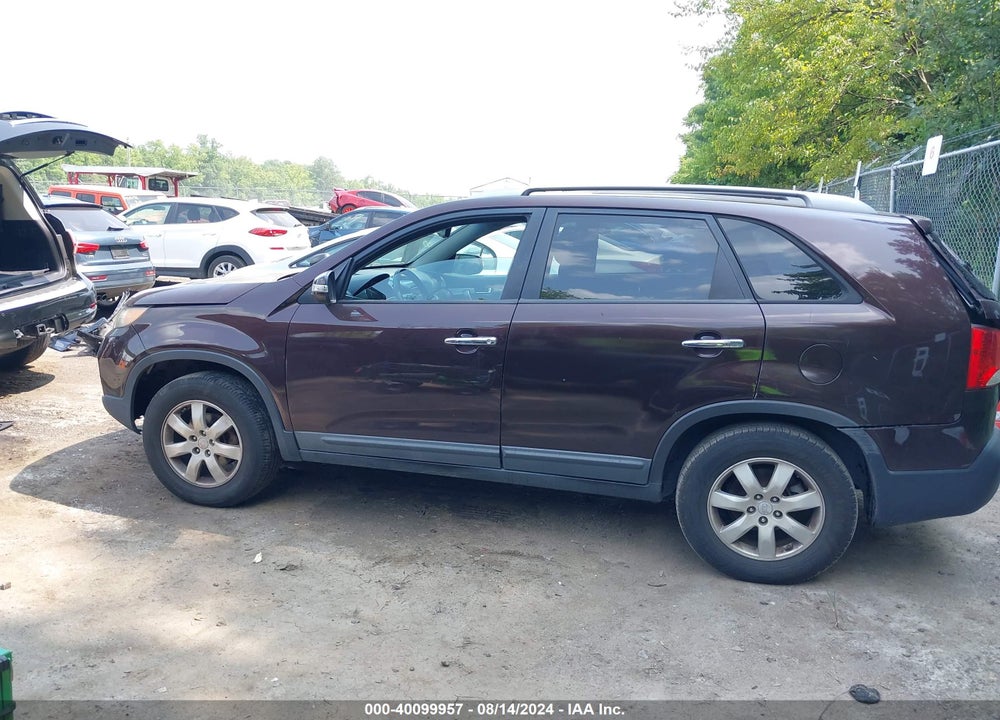 2011 KIA SORENTO LX VIN: 5XYKT3A1XBG099416