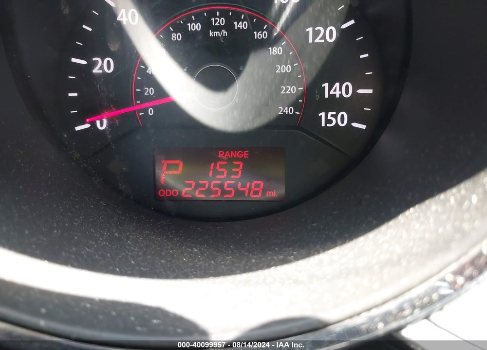 2011 KIA SORENTO LX VIN: 5XYKT3A1XBG099416