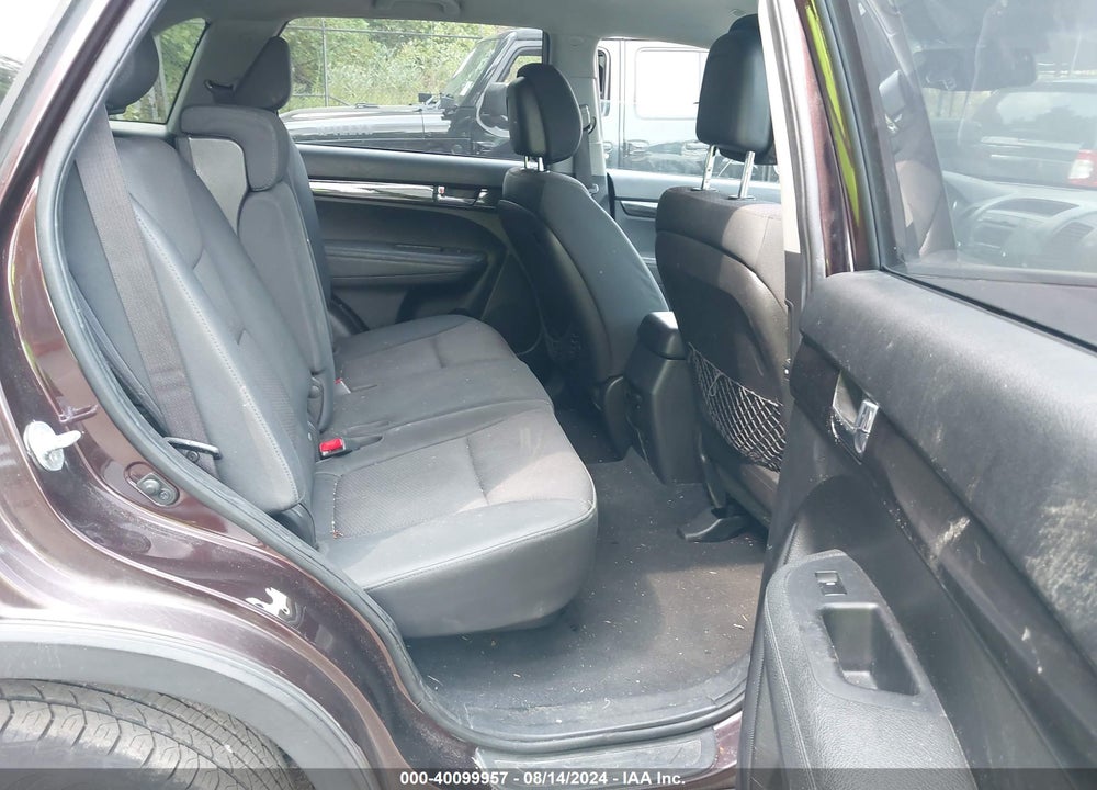 2011 KIA SORENTO LX VIN: 5XYKT3A1XBG099416