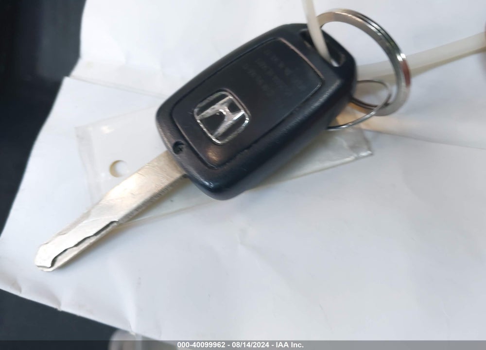 2014 HONDA CIVIC LX VIN: 19XFB2F58EE267498
