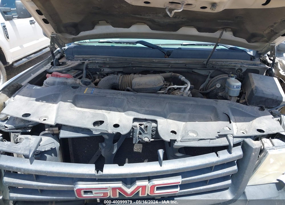 2008 GMC SIERRA 1500 WORK TRUCK VIN: 1GTEC14XX8Z287008