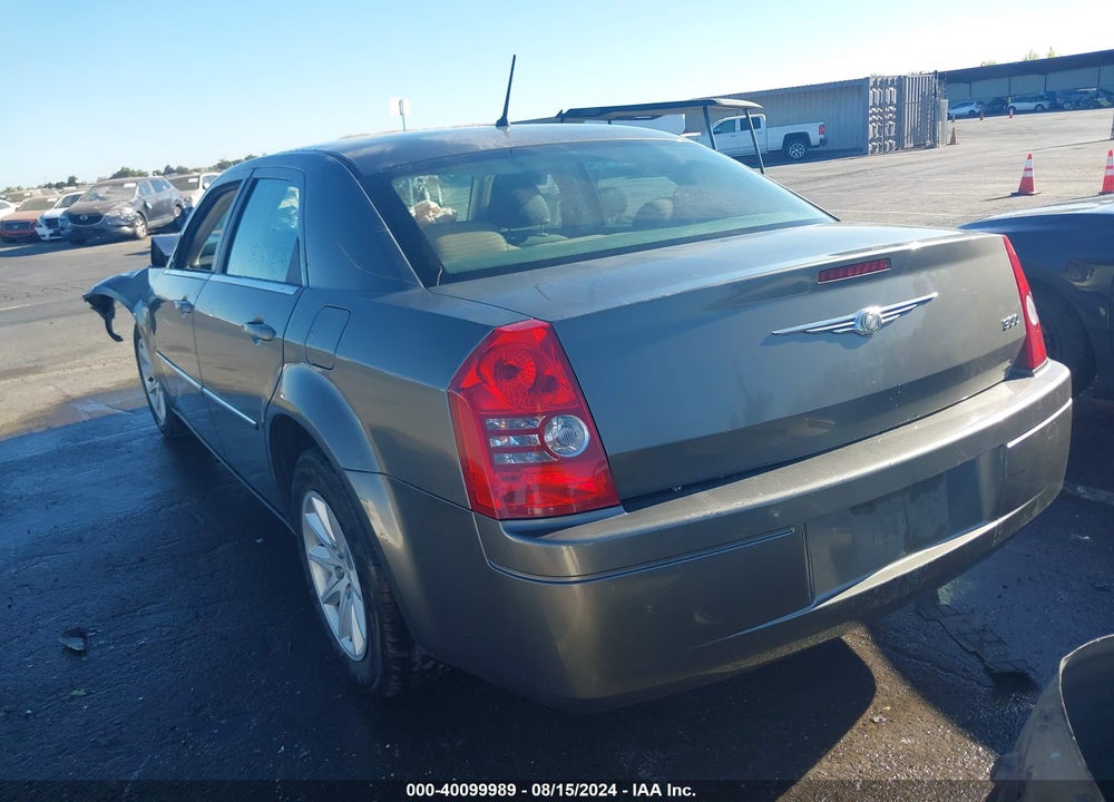 2008 CHRYSLER 300 LX VIN: 2C3KA43R28H105528