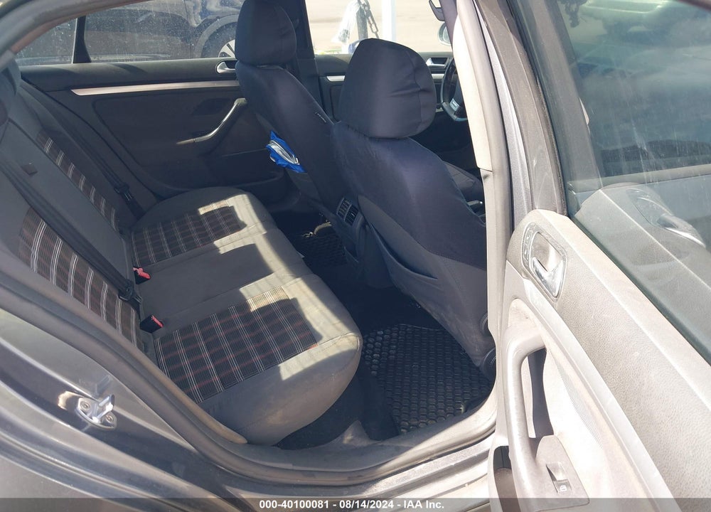 2008 VOLKSWAGEN GLI VIN: 3VWBJ71K18M007883