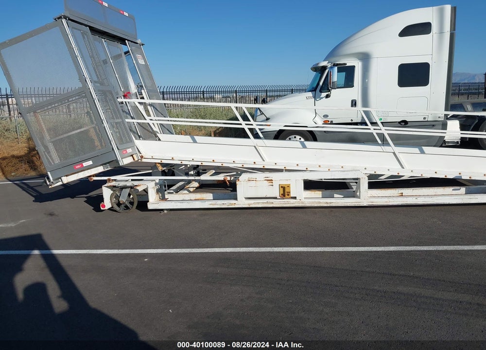 2008 EQUIPMENT WIDE BODY CREW STAIR VIN: X0000000000001013