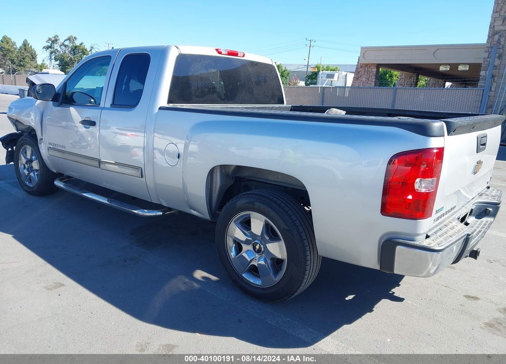 2010 CHEVROLET SILVERADO 1500 LT VIN: 1GCSCSE03AZ262533