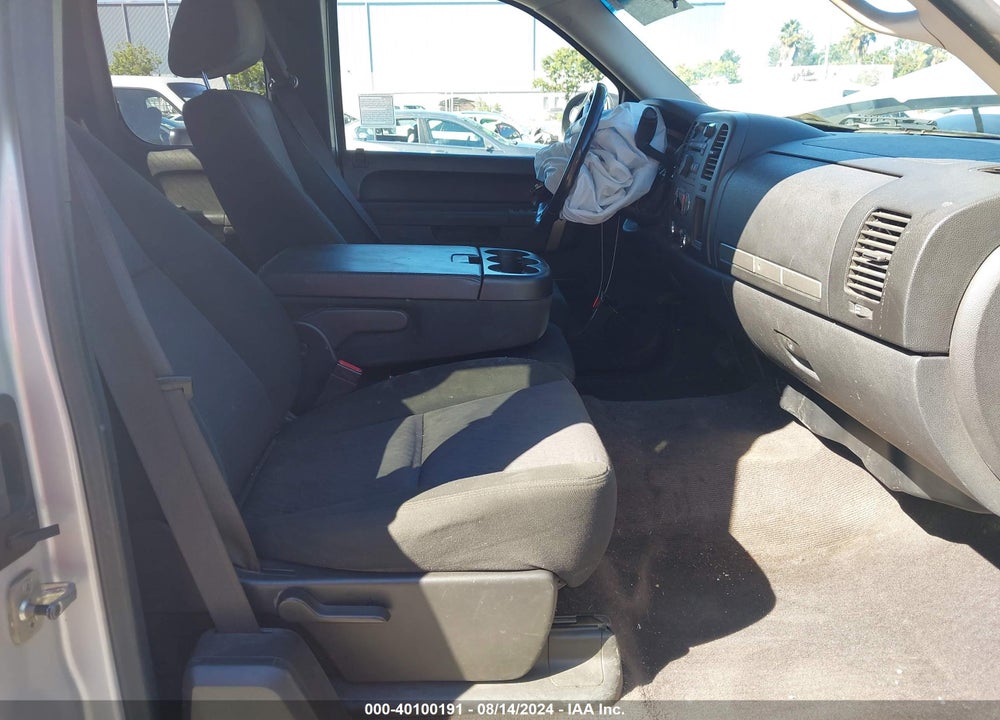 2010 CHEVROLET SILVERADO 1500 LT VIN: 1GCSCSE03AZ262533