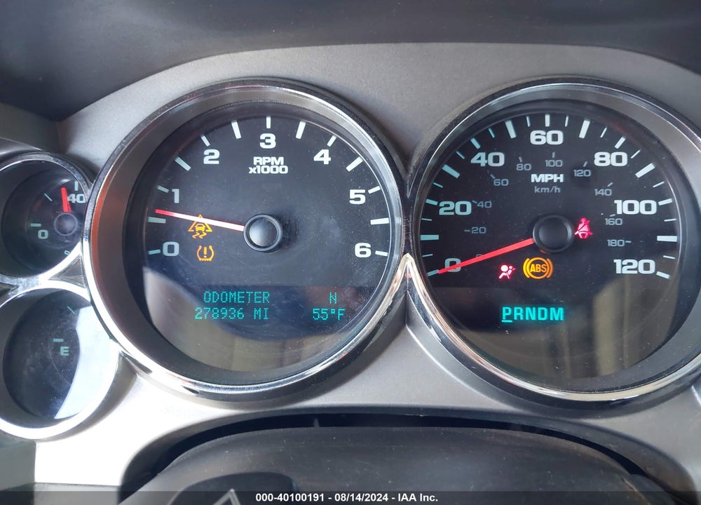 2010 CHEVROLET SILVERADO 1500 LT VIN: 1GCSCSE03AZ262533