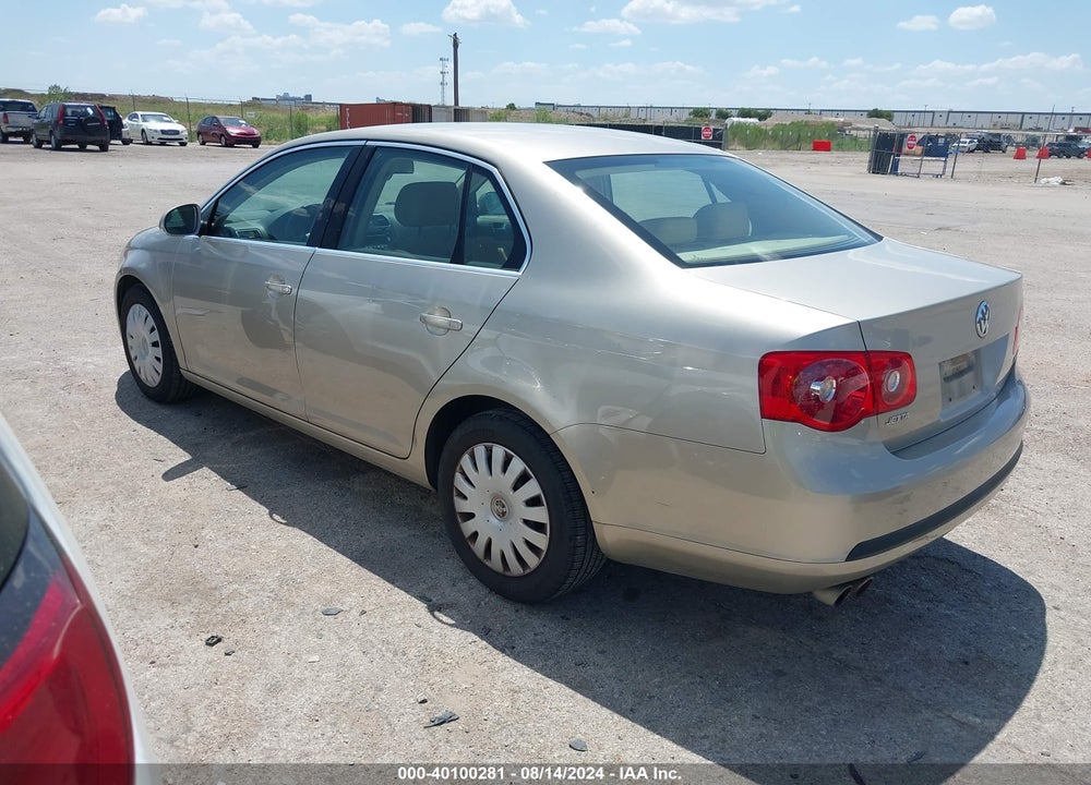 2005 VOLKSWAGEN JETTA 2.5 VIN: 3VWRG71K05M611076