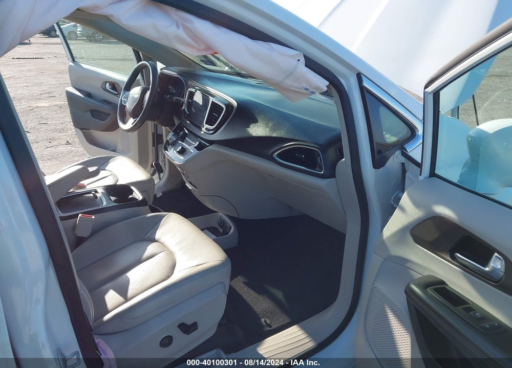 2019 CHRYSLER PACIFICA TOURING L PLUS VIN: 2C4RC1EG0KR667833