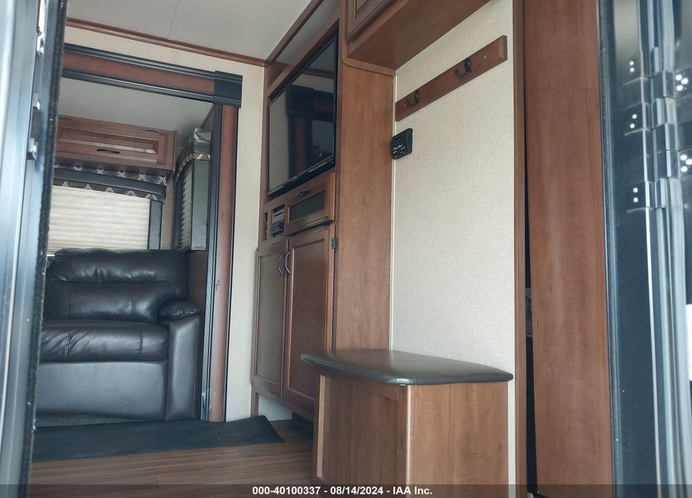 2016 JAYCO JAY FLIGHT M-28 BHBE VIN: 1UJBJ0BR1G1TC0901