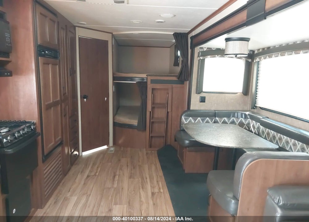 2016 JAYCO JAY FLIGHT M-28 BHBE VIN: 1UJBJ0BR1G1TC0901