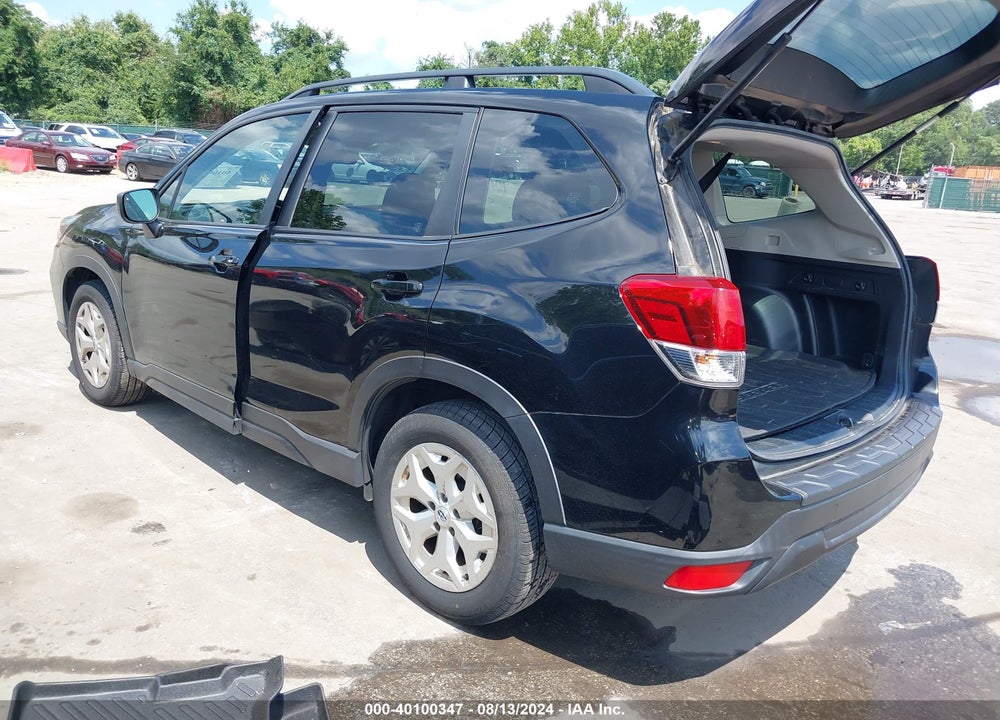2019 SUBARU FORESTER VIN: JF2SKACC8KH483824