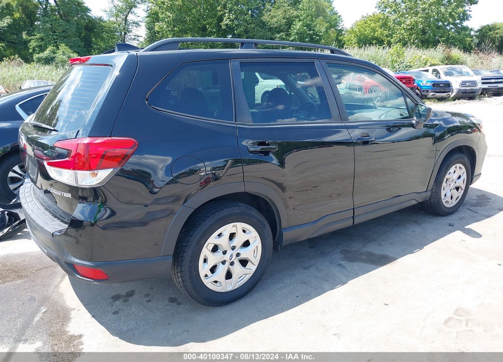 2019 SUBARU FORESTER VIN: JF2SKACC8KH483824