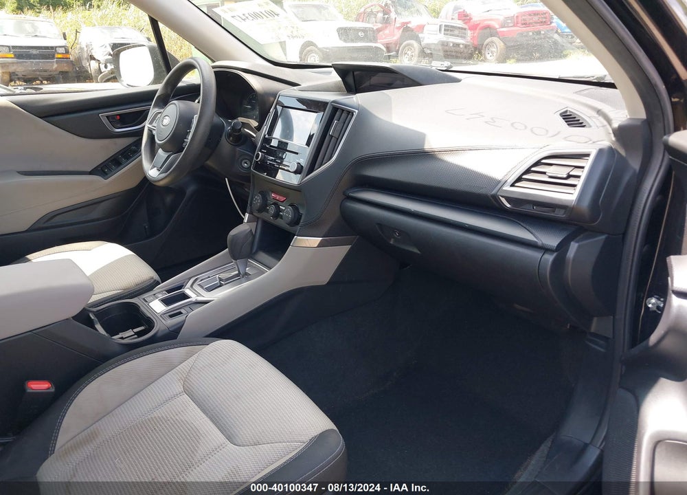 2019 SUBARU FORESTER VIN: JF2SKACC8KH483824