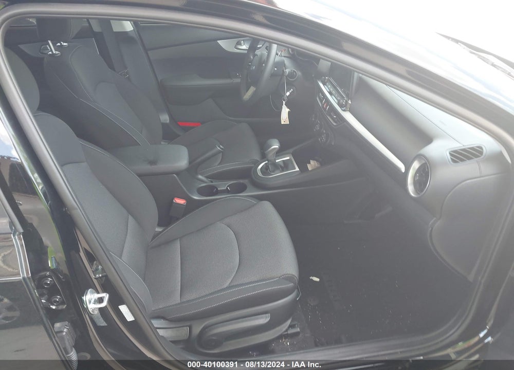 2024 KIA FORTE LXS VIN: 3KPF24AD8RE800014