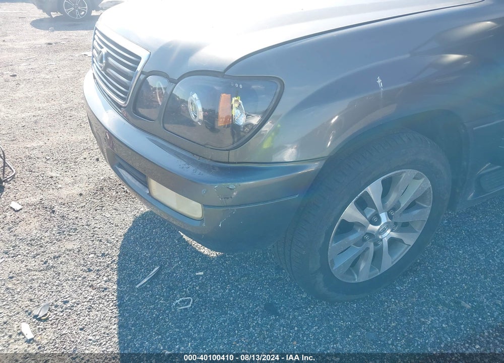 2001 LEXUS LX 470 VIN: JTJHT00W613510915
