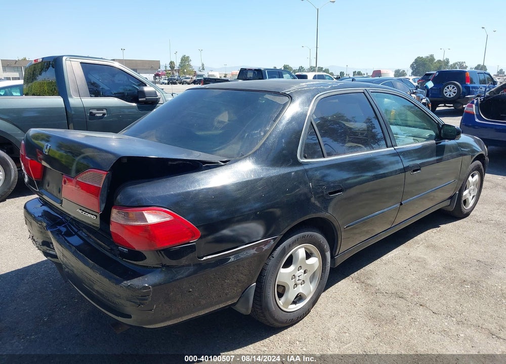 1998 HONDA ACCORD EX V6 VIN: 1HGCG1657WA074697
