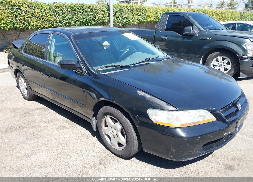 1998 HONDA ACCORD EX V6 VIN: 1HGCG1657WA074697