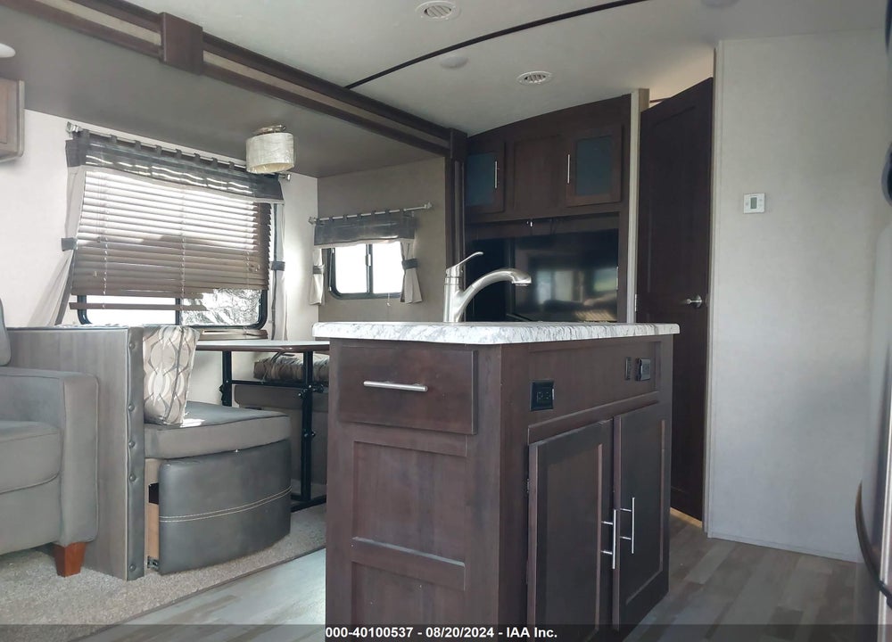 2018 FOREST RIVER OTHER VIN: 4X4TSVC20JL033222