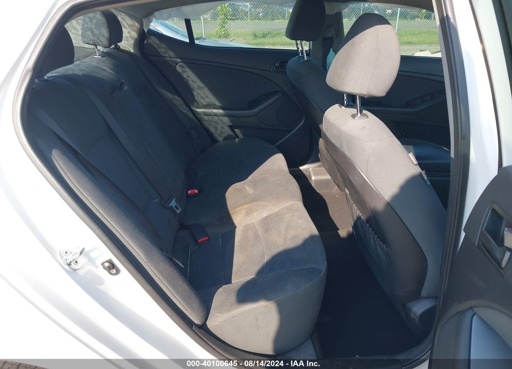 2015 KIA OPTIMA LX VIN: KNAGM4A7XF5602287